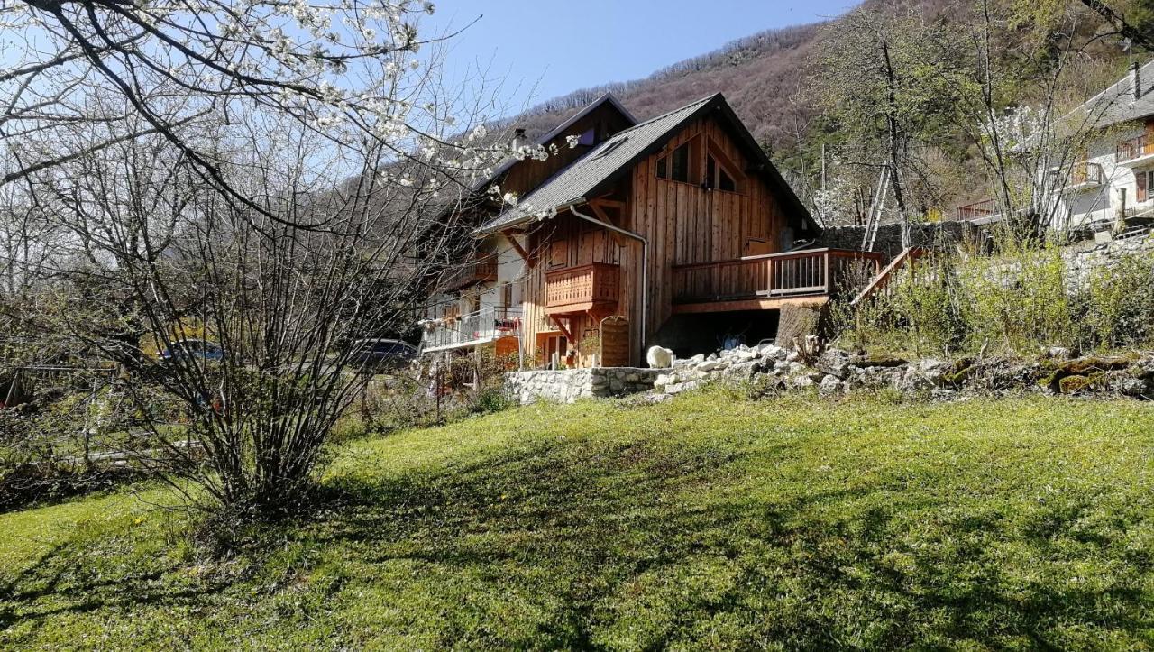 La Gravinette Bed & Breakfast Cruet Bagian luar foto